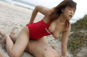 Asian doll has sex on the beach